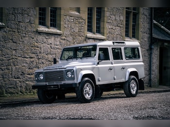 Used Land Rover Defender 110 2015 for sale - 79107089: Photo