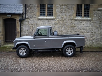 Used Land Rover Defender 110 2008 for sale - 79107125: Photo