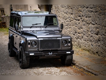 Used Land Rover Defender 2016 for sale - 79117007: Photo