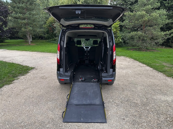 Used Ford Grand Tourneo Connect 2019 for sale - 76180851: Photo 8