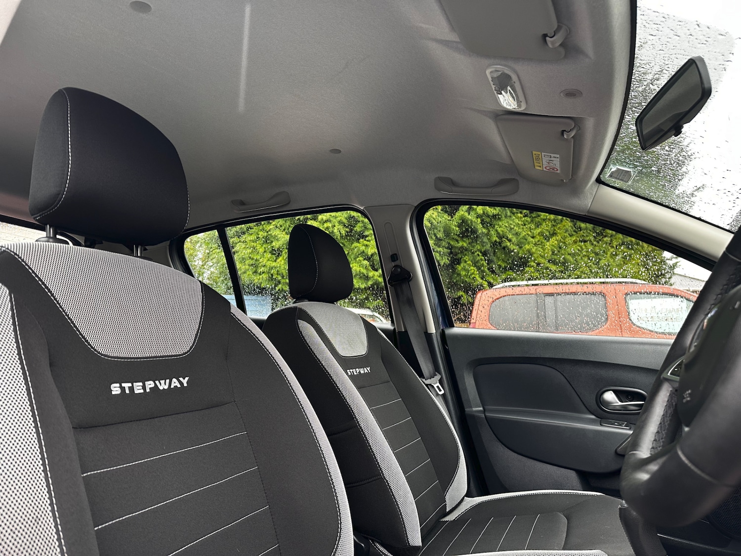 Used Dacia Sandero Stepway 2019 for sale - 76982944: Photo 10