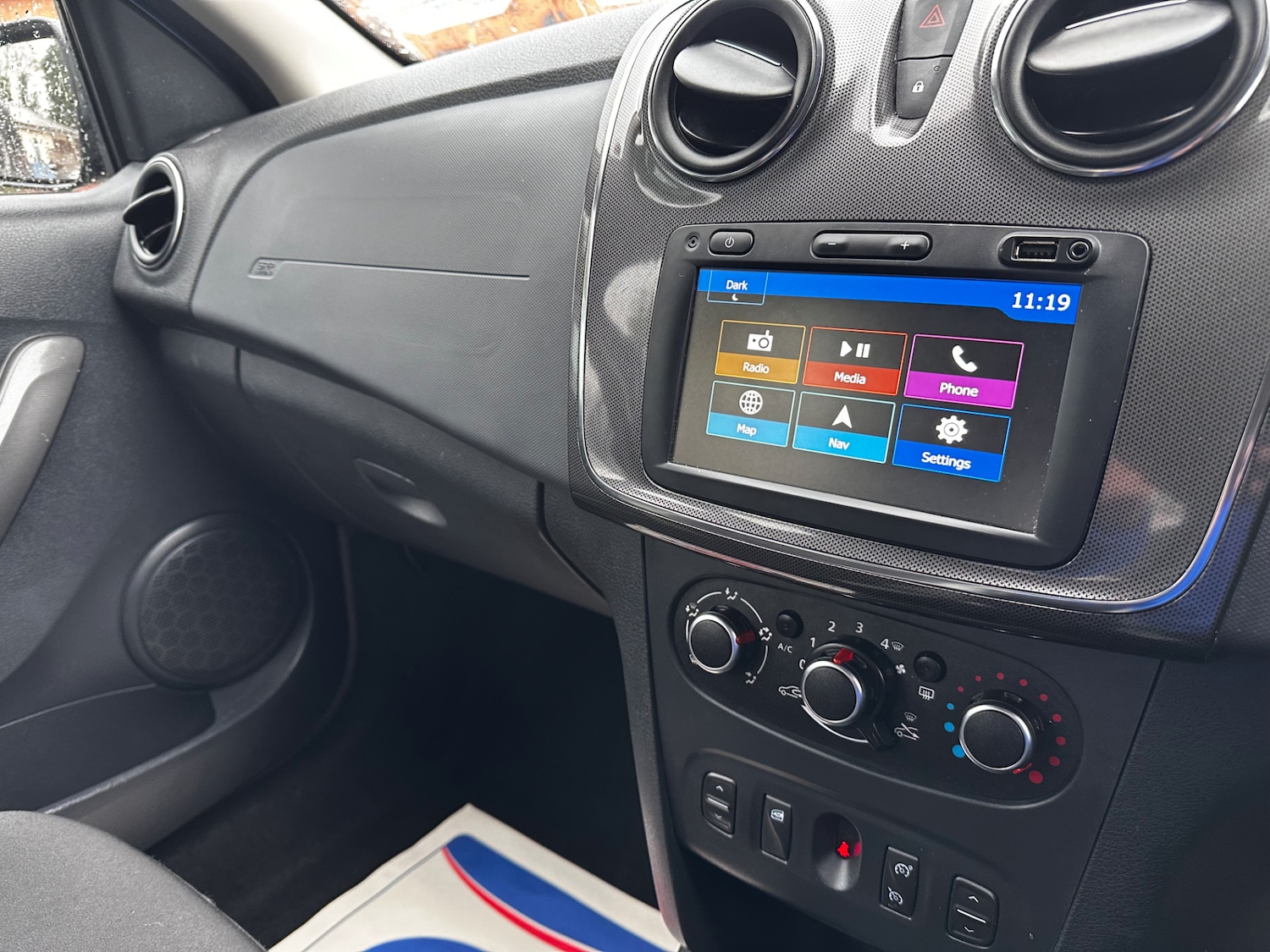 Used Dacia Sandero Stepway 2019 for sale - 76982944: Photo 15