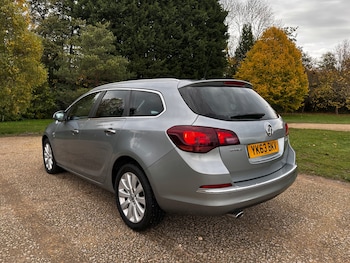 Used Vauxhall Astra 2013 for sale - 76598529: Photo