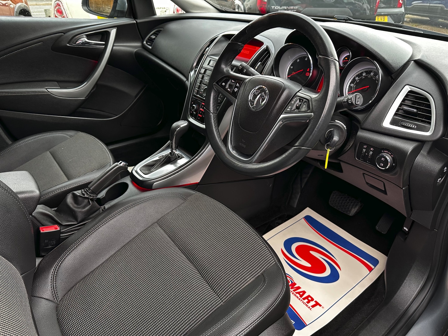 Used Vauxhall Astra 2013 for sale - 76598529: Photo 8