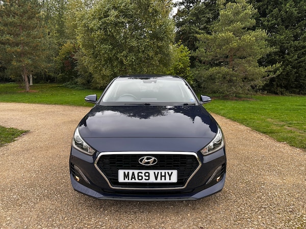Used Hyundai i30 2019 for sale - 76220493: Photo 2