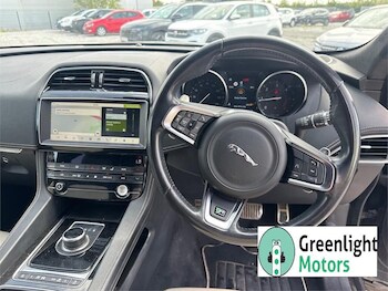 Used Jaguar F-Pace 2020 for sale - 75838725: Photo