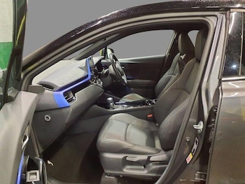 Used Toyota C-HR 2020 for sale - 75563547: Photo