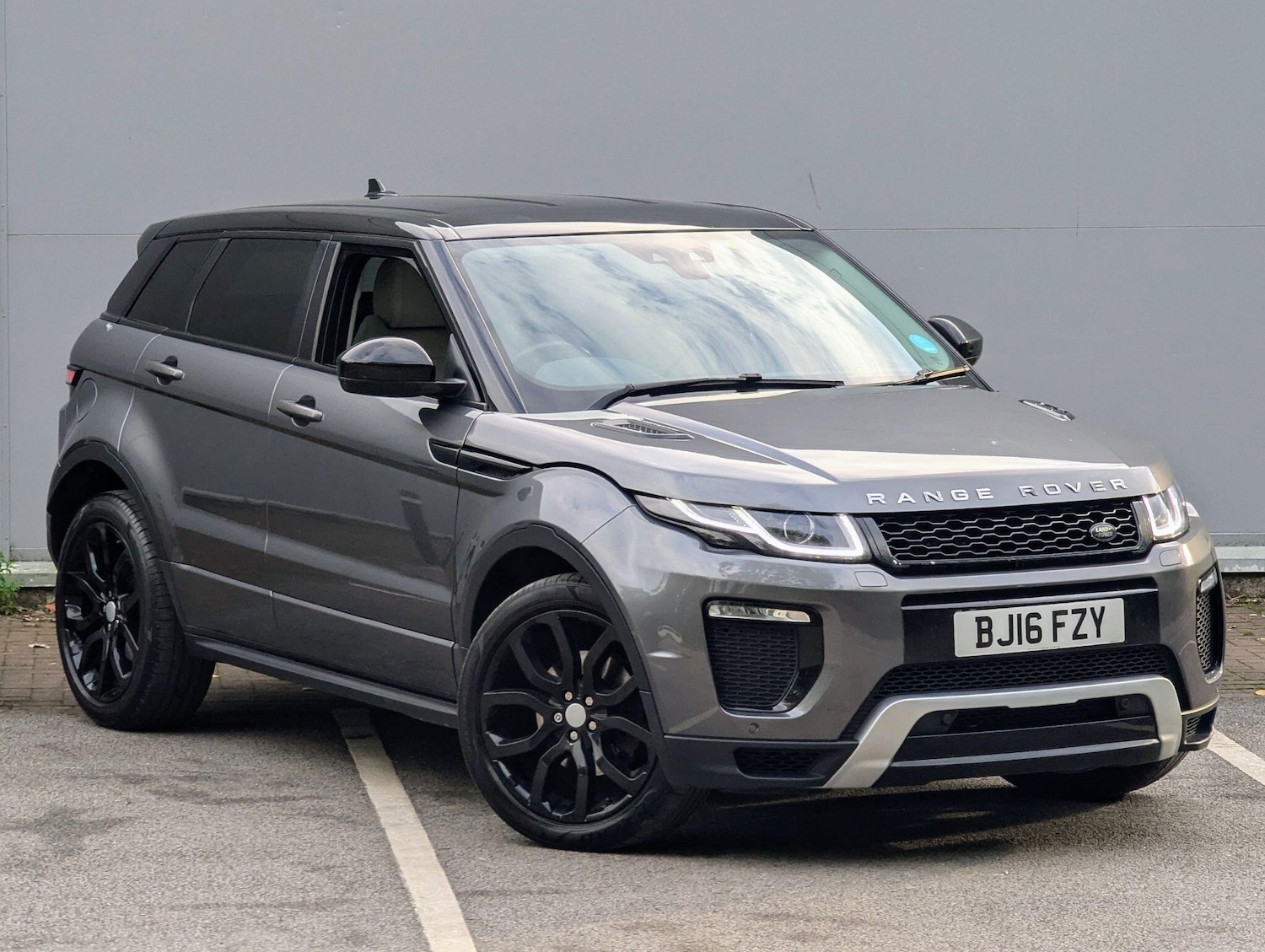Used Land Rover Range Rover Evoque 2016 for sale - 76151176: Photo 1