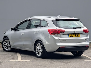 Used Kia Ceed 2017 for sale - 75732240: Photo