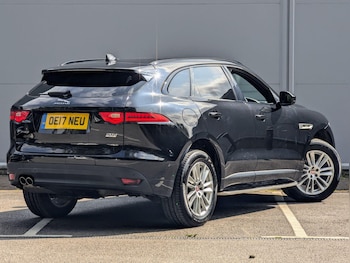 Used Jaguar F-Pace 2017 for sale - 75519575: Photo