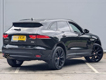 Used Jaguar F-Pace 2016 for sale - 75646500: Photo