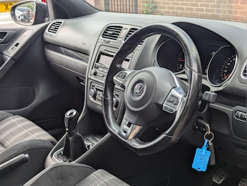 Used Volkswagen Golf 2010 for sale - 75237371: Photo