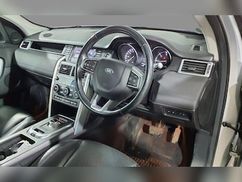 Used Land Rover Discovery Sport 2016 for sale - 75916138: Photo