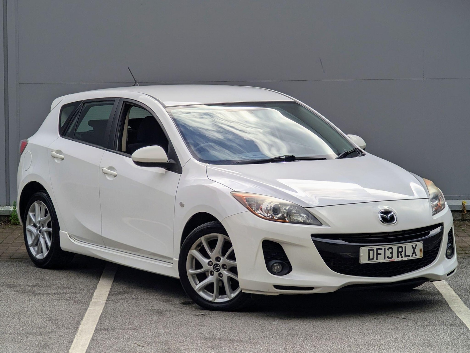 Used Mazda Mazda3 2013 for sale - 76012465: Photo 1