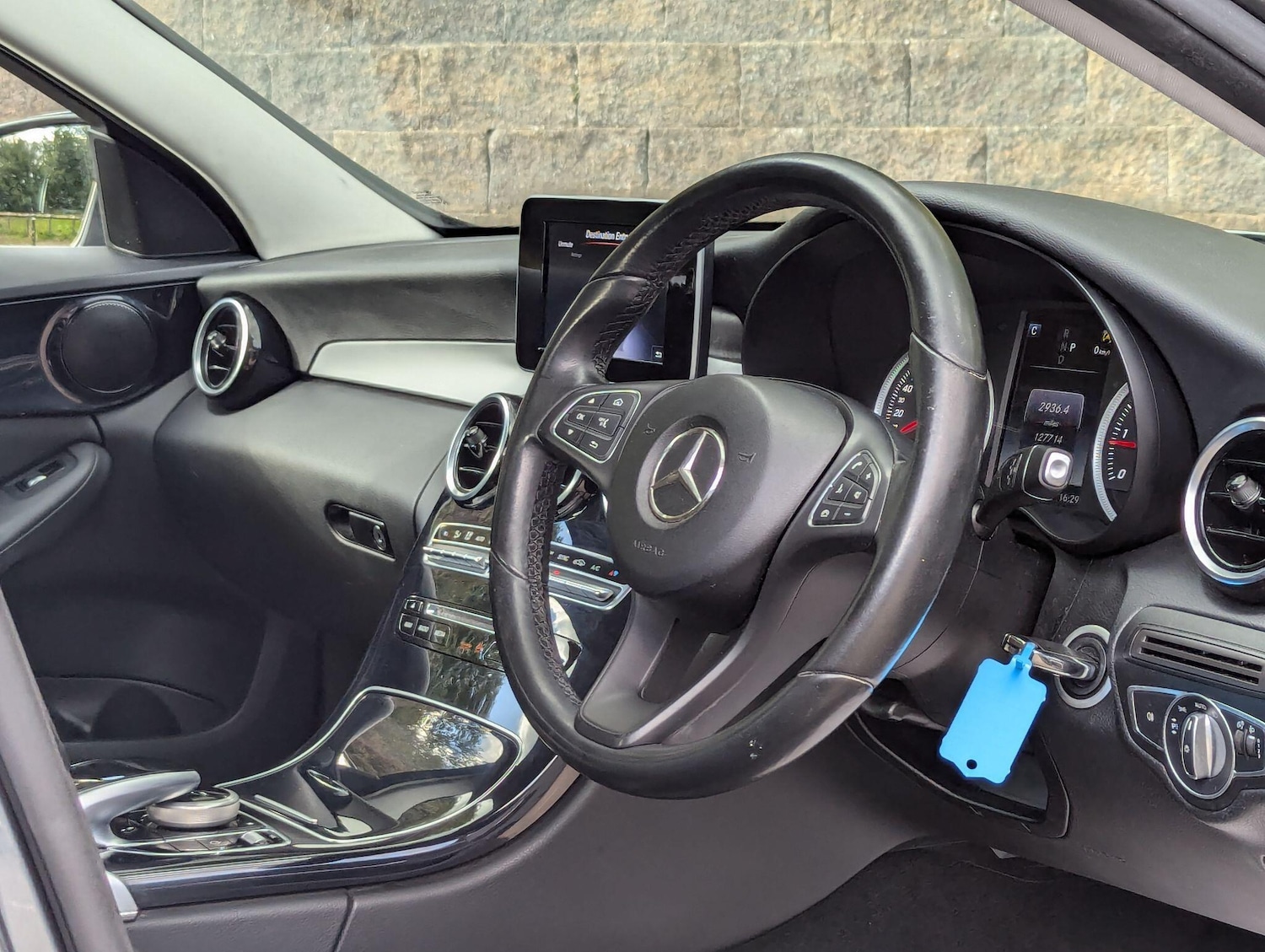 Used Mercedes-Benz C-Class 2017 for sale - 76073011: Photo 7