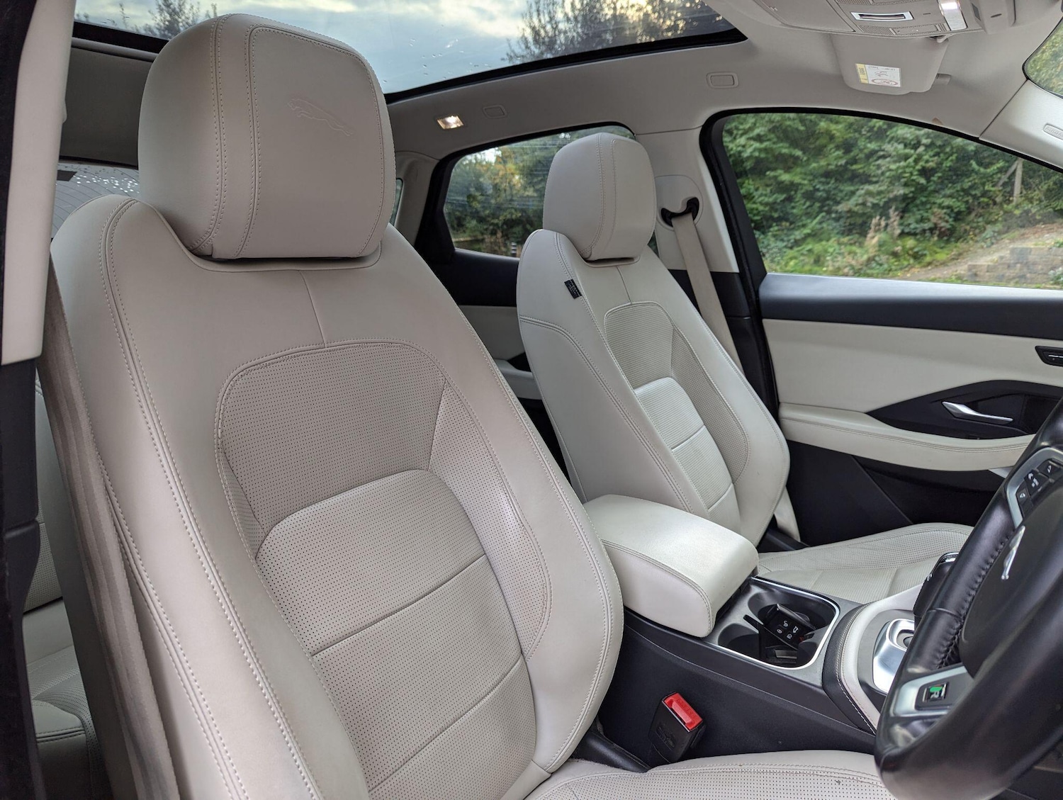 Used Jaguar E-Pace 2019 for sale - 76072915: Photo 12