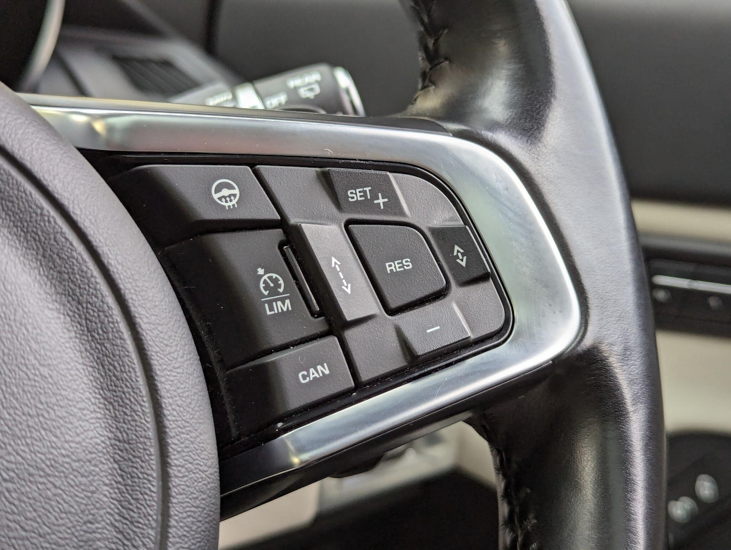 Used Jaguar E-Pace 2019 for sale - 76072915: Photo 20