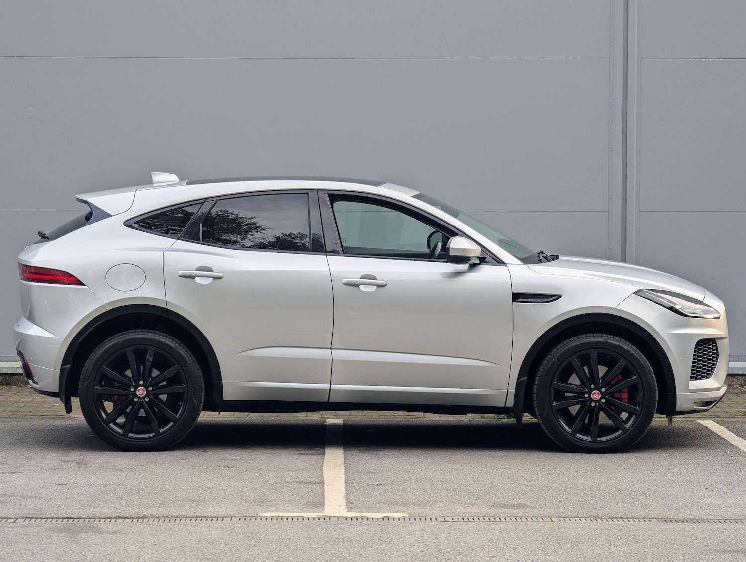 Used Jaguar E-Pace 2019 for sale - 76072915: Photo 3