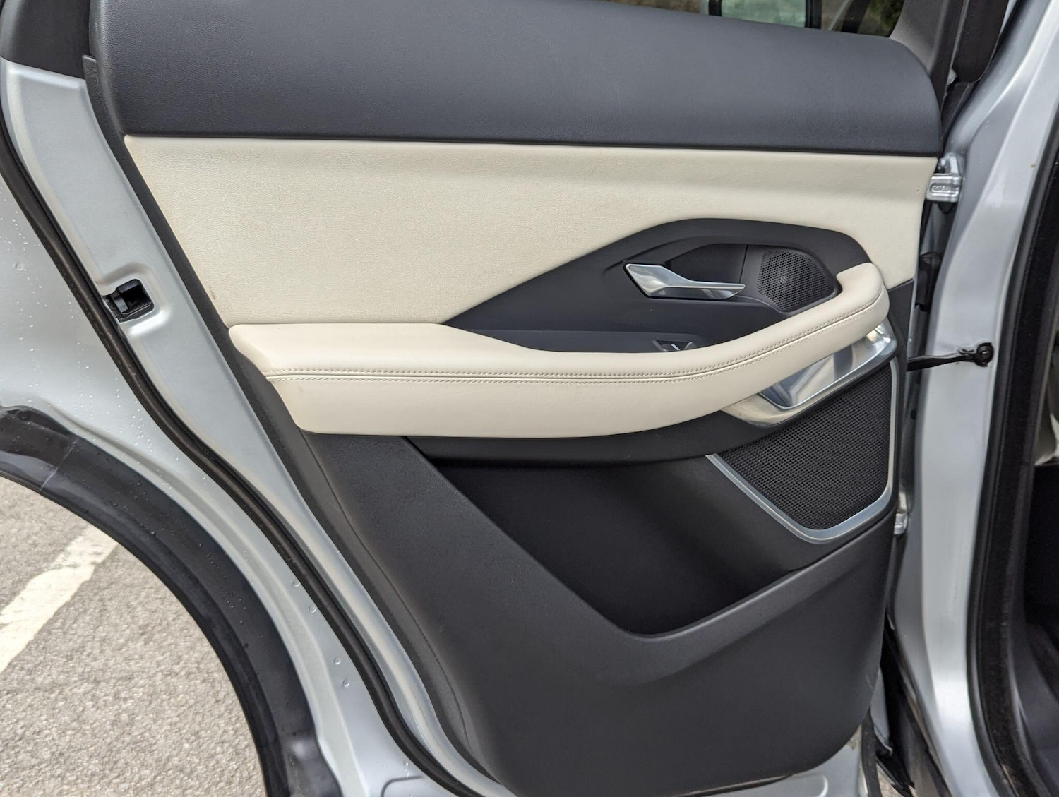 Used Jaguar E-Pace 2019 for sale - 76072915: Photo 48