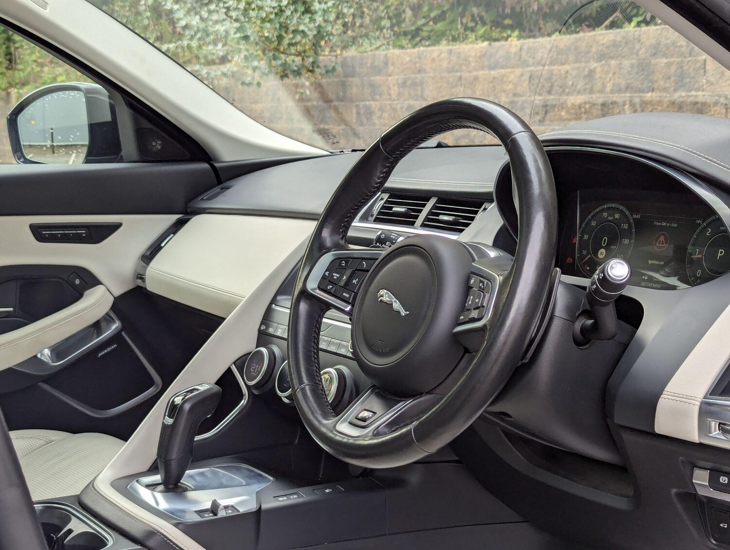 Used Jaguar E-Pace 2019 for sale - 76072915: Photo 7