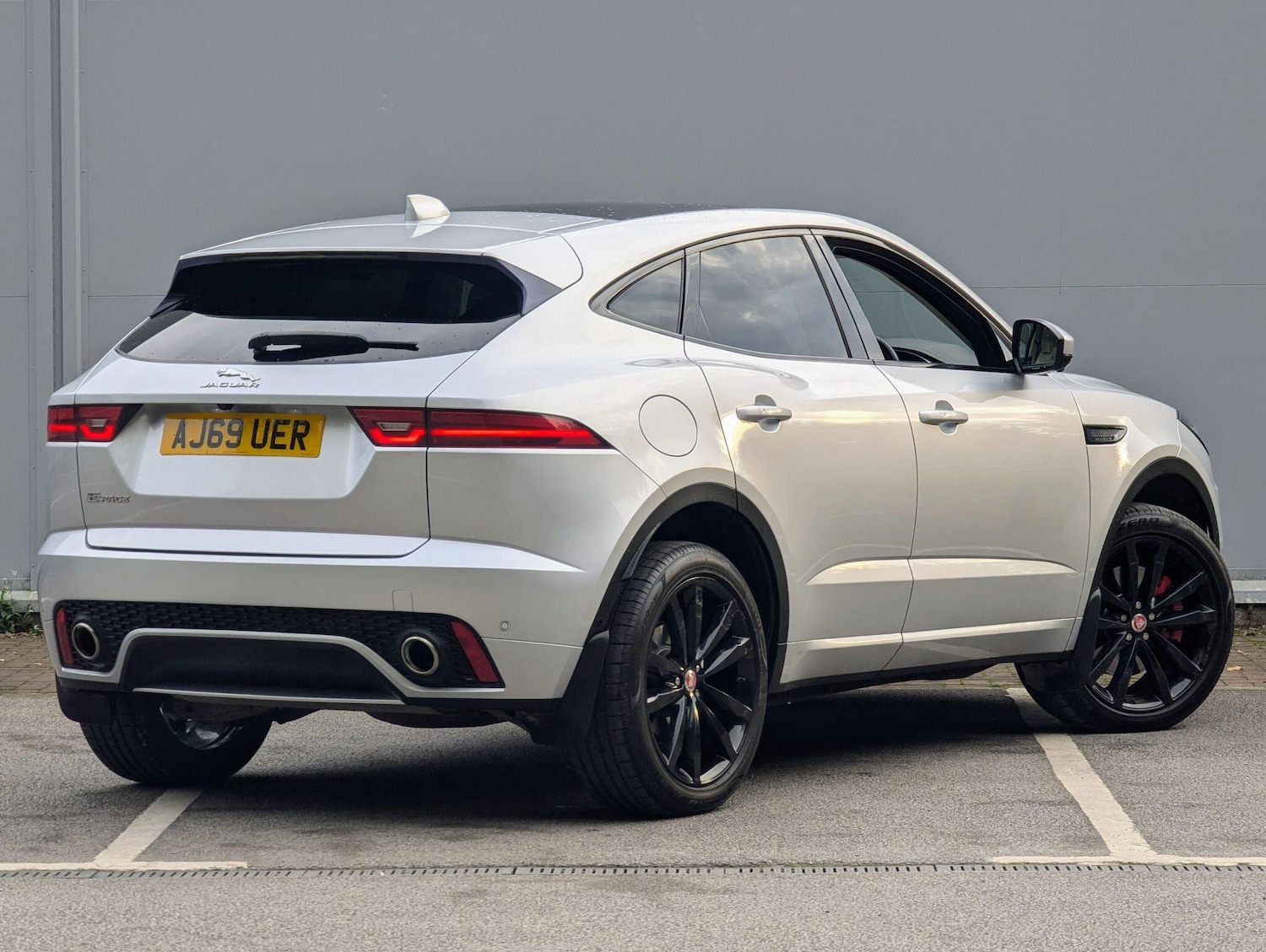 Used Jaguar E-Pace 2019 for sale - 76072915: Photo 9
