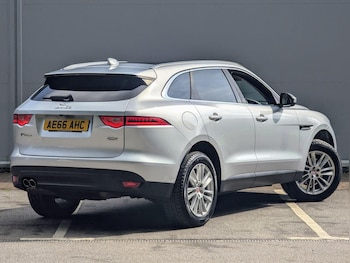 Used Jaguar F-Pace 2016 for sale - 75198567: Photo