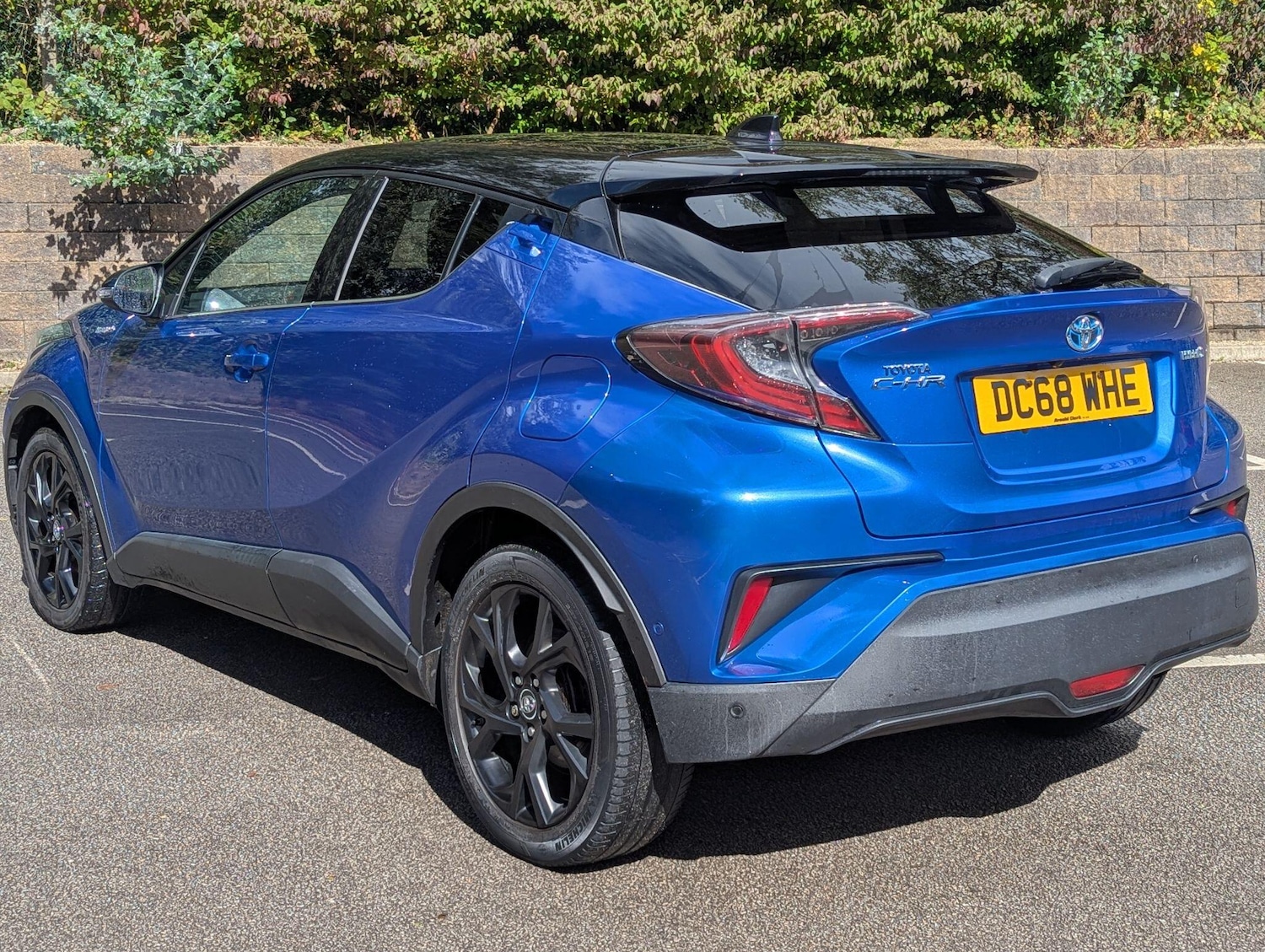 Used Toyota C-HR 2019 for sale - 75977792: Photo 2