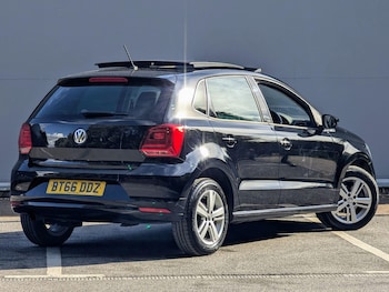 Used Volkswagen Polo 2016 for sale - 75657896: Photo