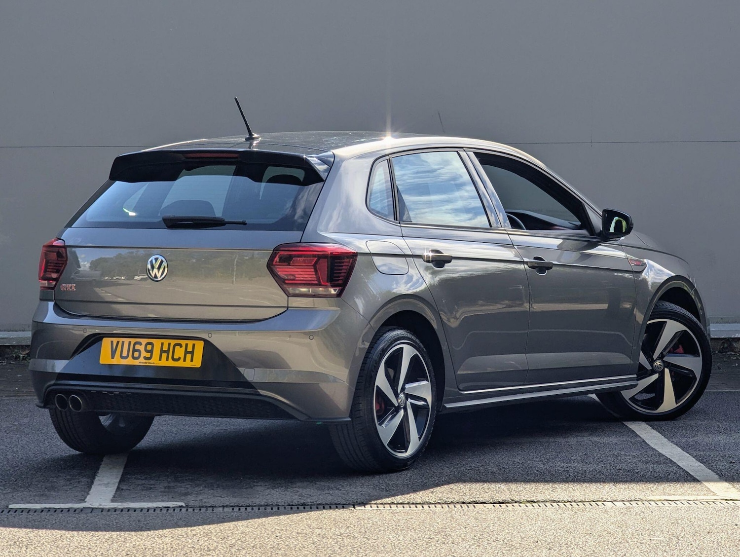 Used Volkswagen Polo 2019 for sale - 76073244: Photo 3