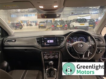 Used Volkswagen T-Roc 2019 for sale - 75553014: Photo