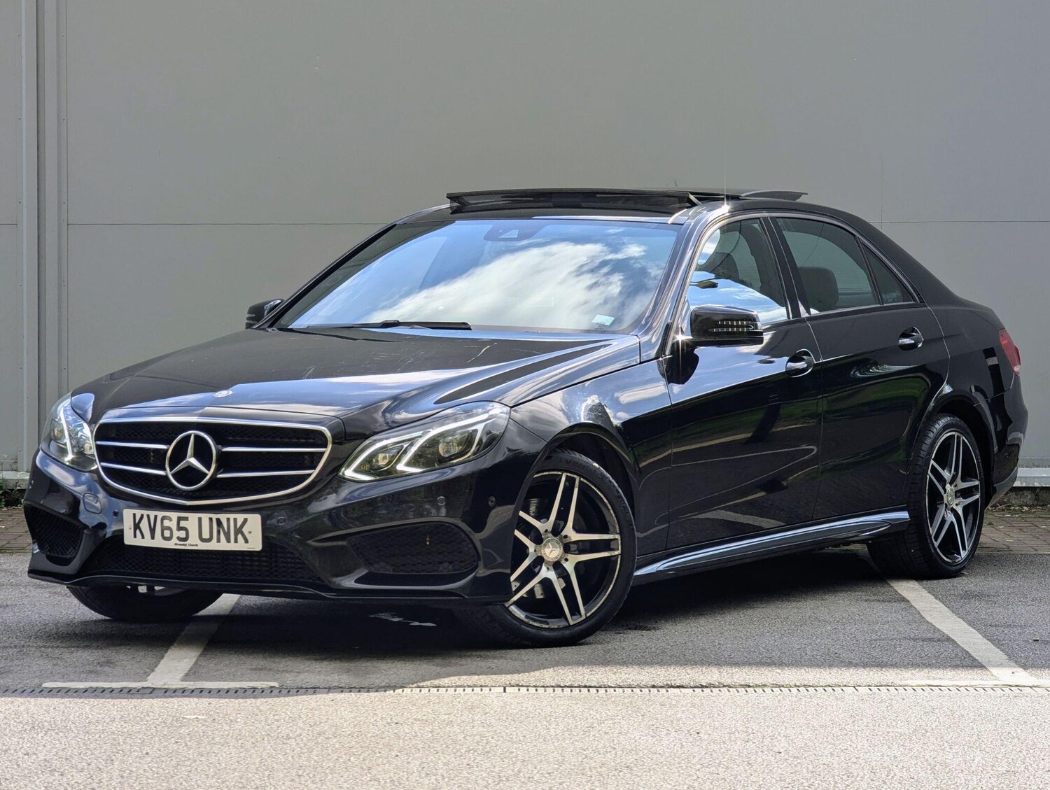 Used Mercedes-Benz E-Class 2016 for sale - 75977670: Photo 4
