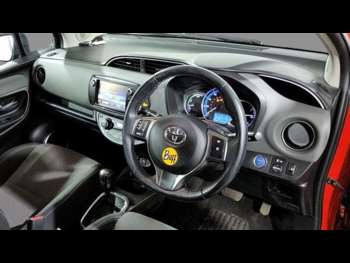 Used Toyota Yaris 2016 for sale - 74920421: Photo