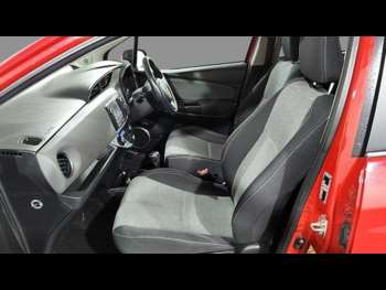 Used Toyota Yaris 2016 for sale - 74920421: Photo