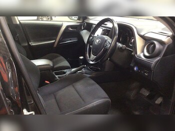 Used Toyota RAV4 2017 for sale - 75926761: Photo