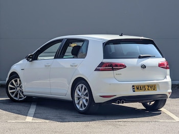 Used Volkswagen Golf 2015 for sale - 75544033: Photo
