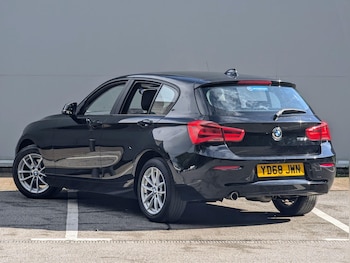 Used BMW 1 Series 2018 for sale - 75232450: Photo