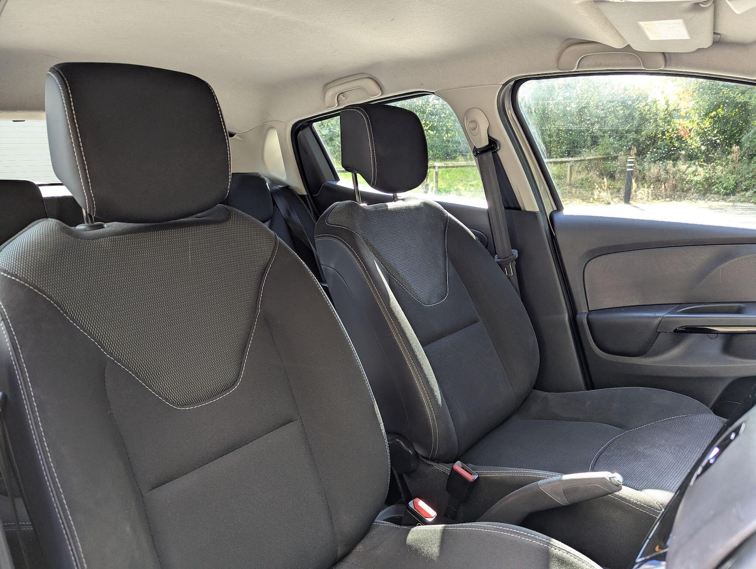 Used Renault Clio 2015 for sale - 76043050: Photo 10