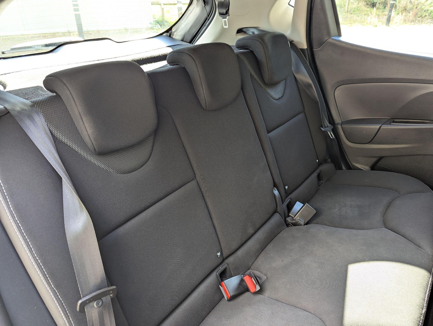 Used Renault Clio 2015 for sale - 76043050: Photo 11