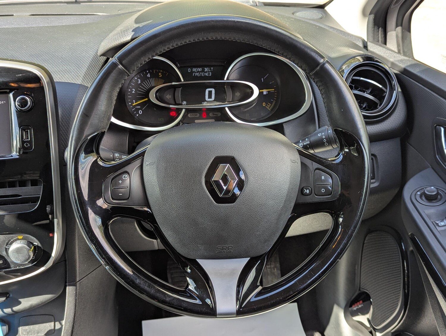 Used Renault Clio 2015 for sale - 76043050: Photo 13