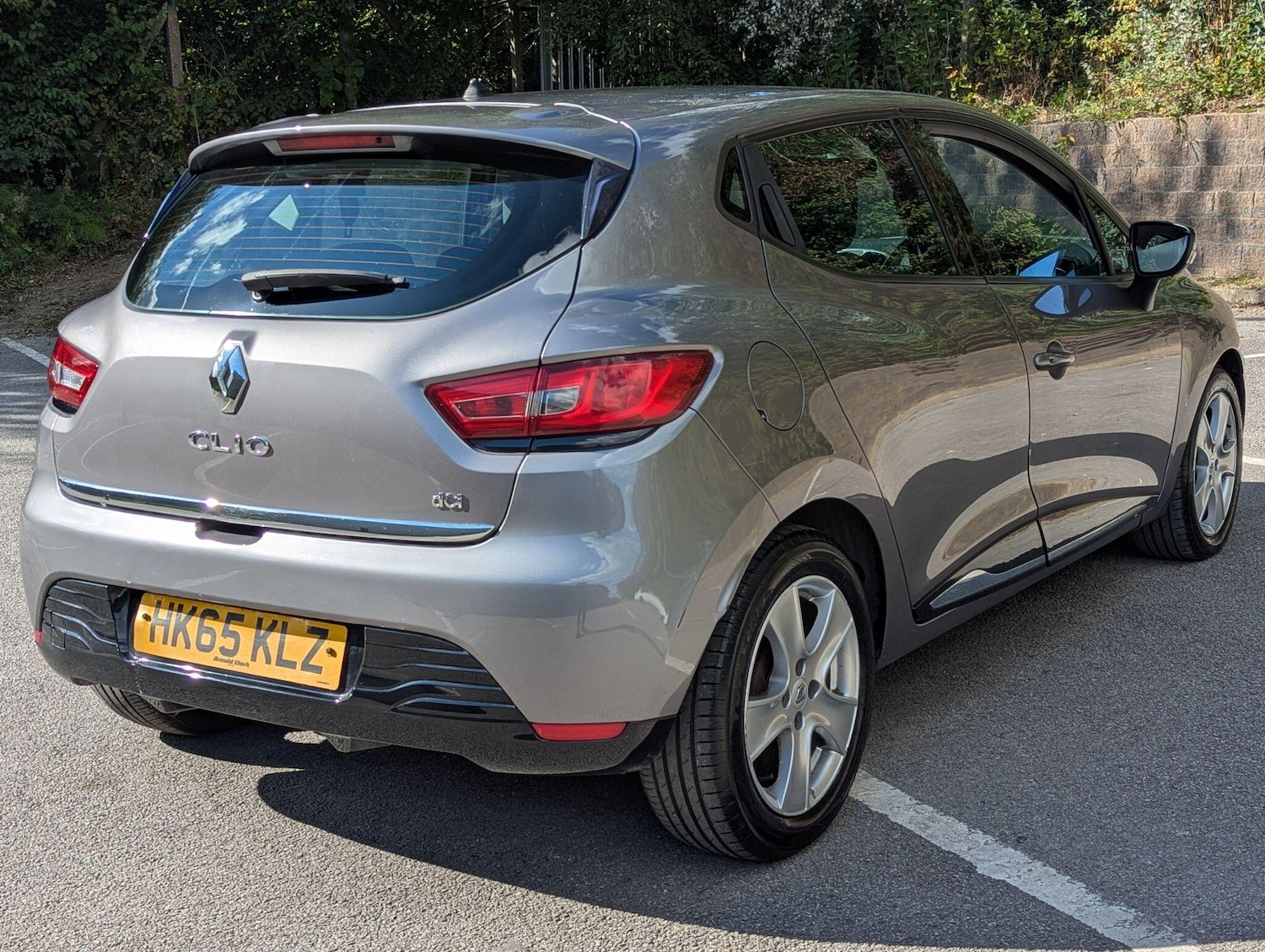 Used Renault Clio 2015 for sale - 76043050: Photo 3