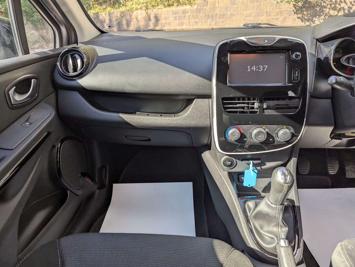 Used Renault Clio 2015 for sale - 76043050: Photo 35