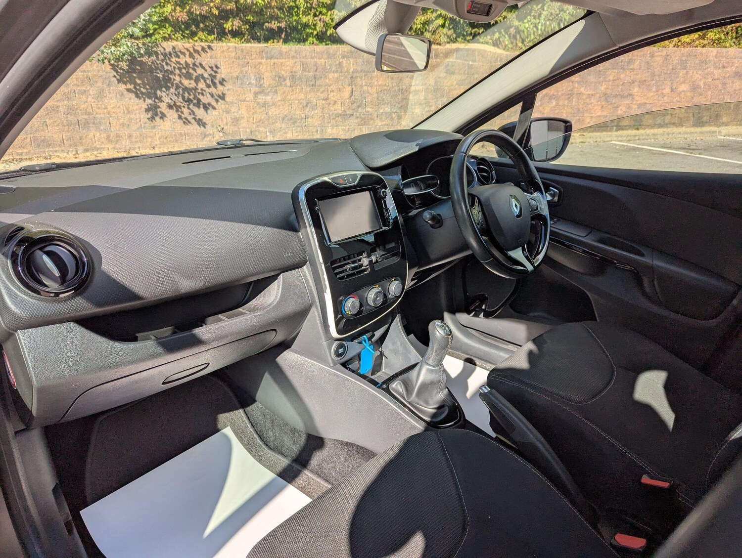 Used Renault Clio 2015 for sale - 76043050: Photo 9