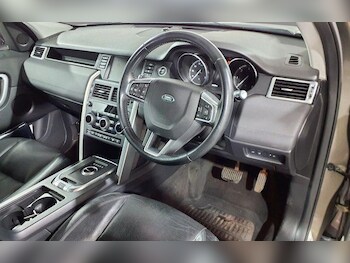 Used Land Rover Discovery Sport 2017 for sale - 75977302: Photo