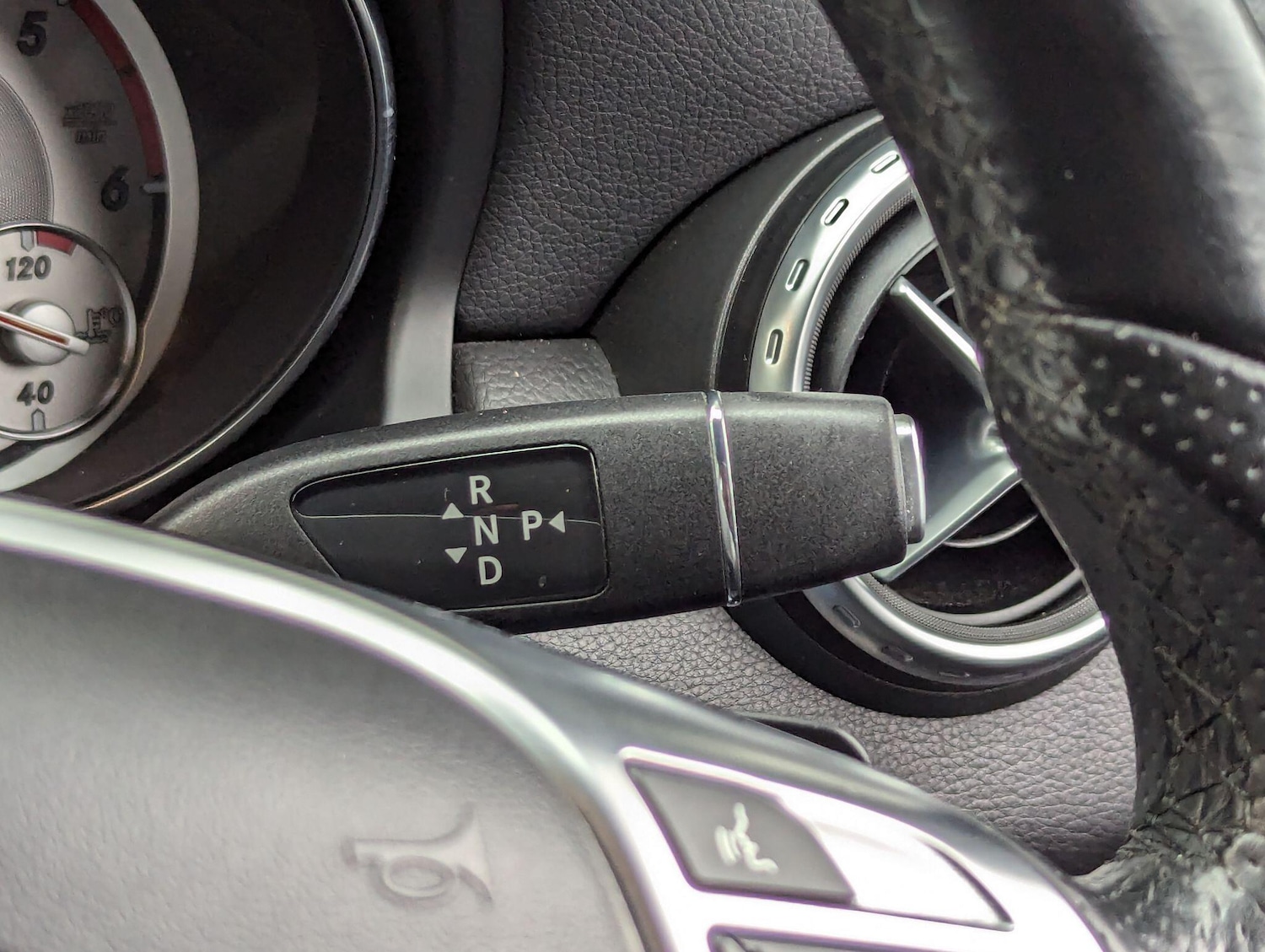 Used Mercedes-Benz GLA 2015 for sale - 76136277: Photo 8