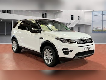 Used Land Rover Discovery Sport 2017 for sale - 76001564: Photo