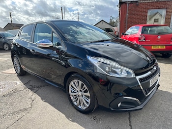 Used Peugeot 208 2019 for sale - 77888687: Photo