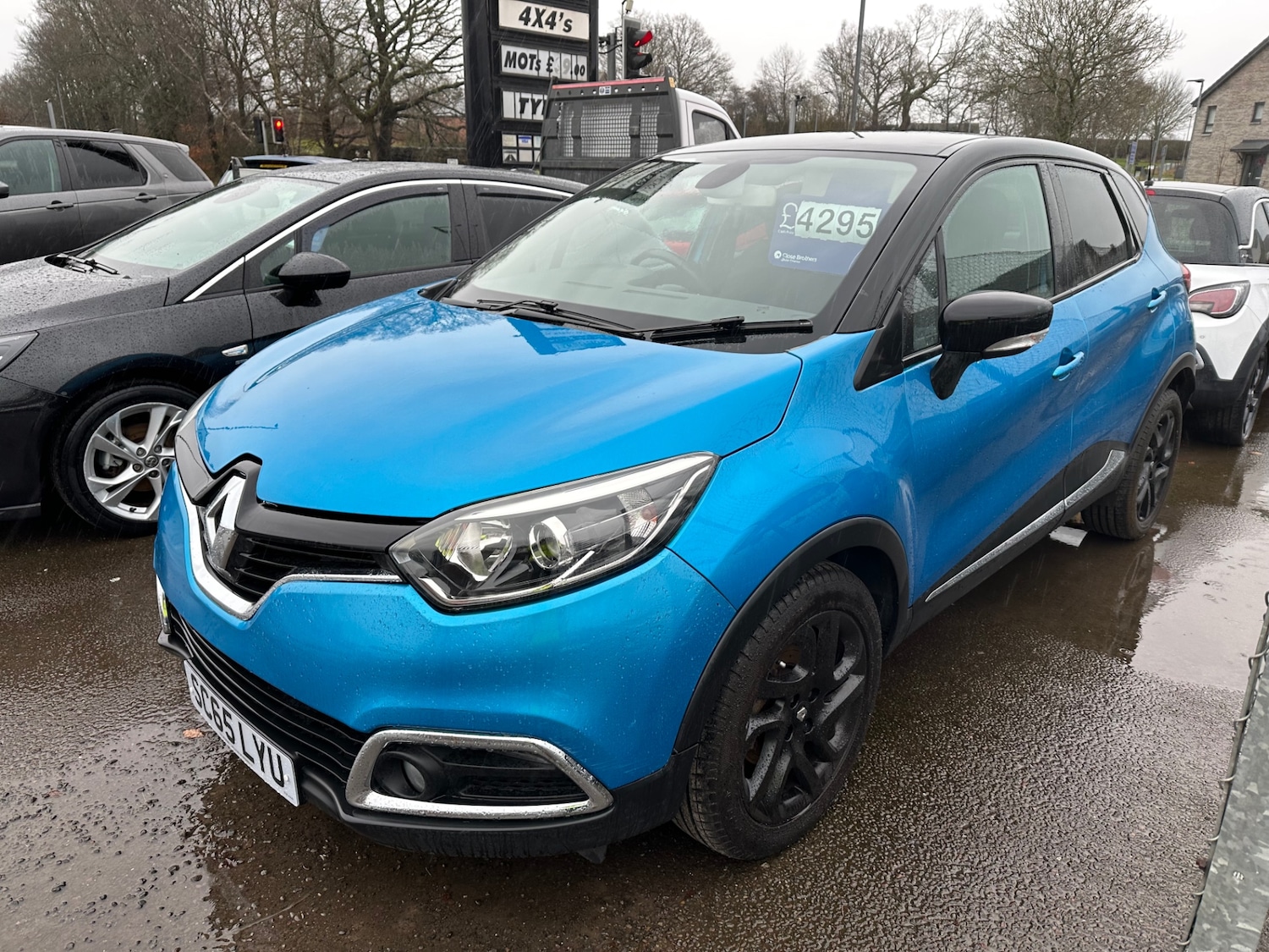 Used Renault Captur 2015 for sale - 77336832: Photo 2