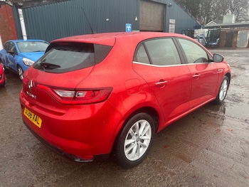 Used Renault Megane 2016 for sale - 77336622: Photo