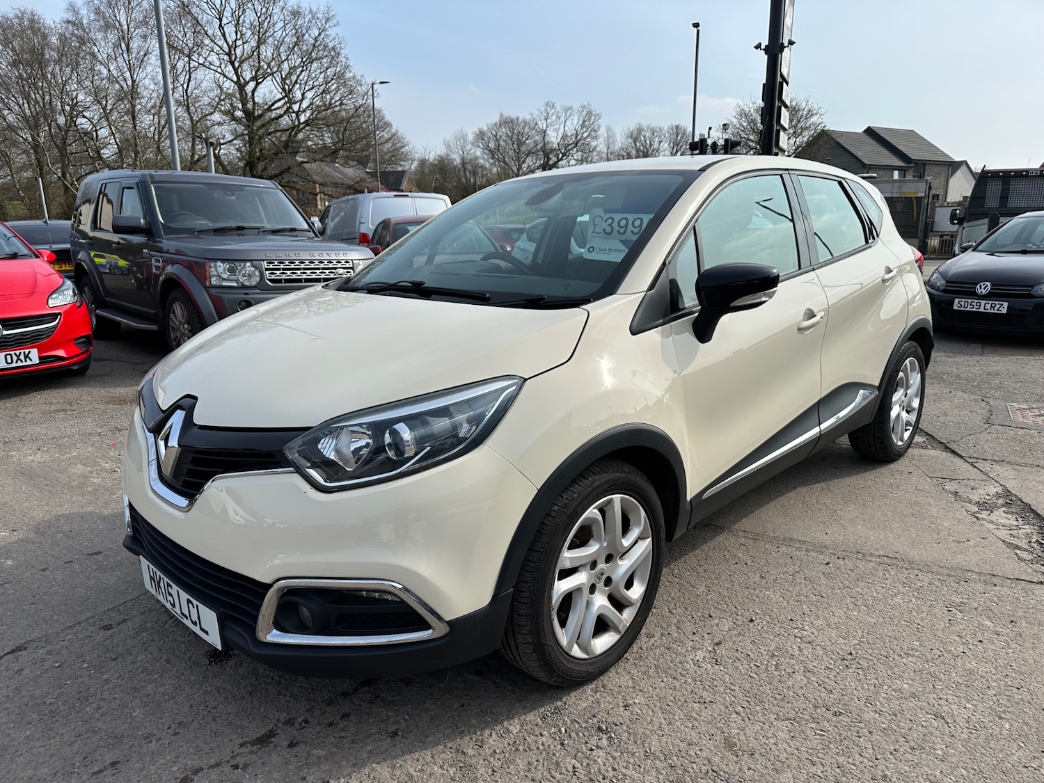 Used Renault Captur 2015 for sale - 77962372: Photo 2