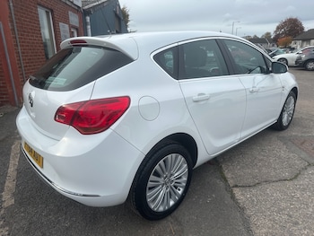 Used Vauxhall Astra 2014 for sale - 76455659: Photo